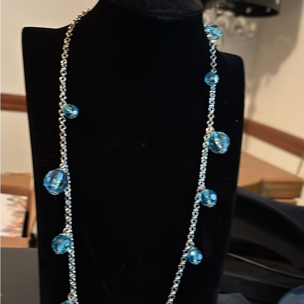 Elegant Blue Beaded Necklace